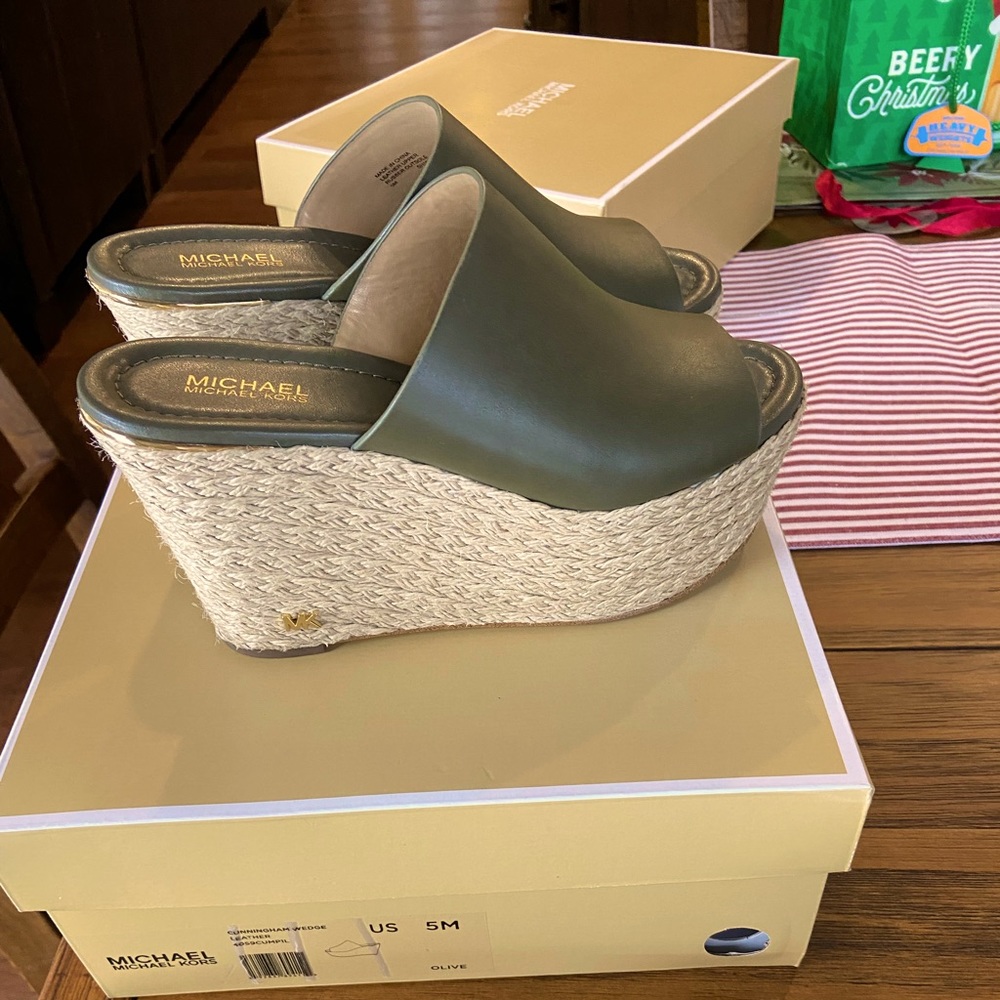 MK WEDGE